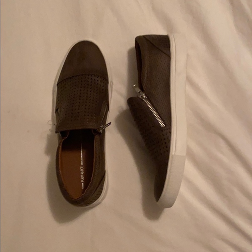 Flat shoes